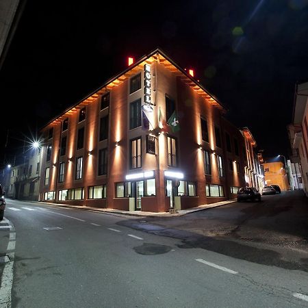 Hotel Eridano Sannazzaro de' Burgondi Bagian luar foto