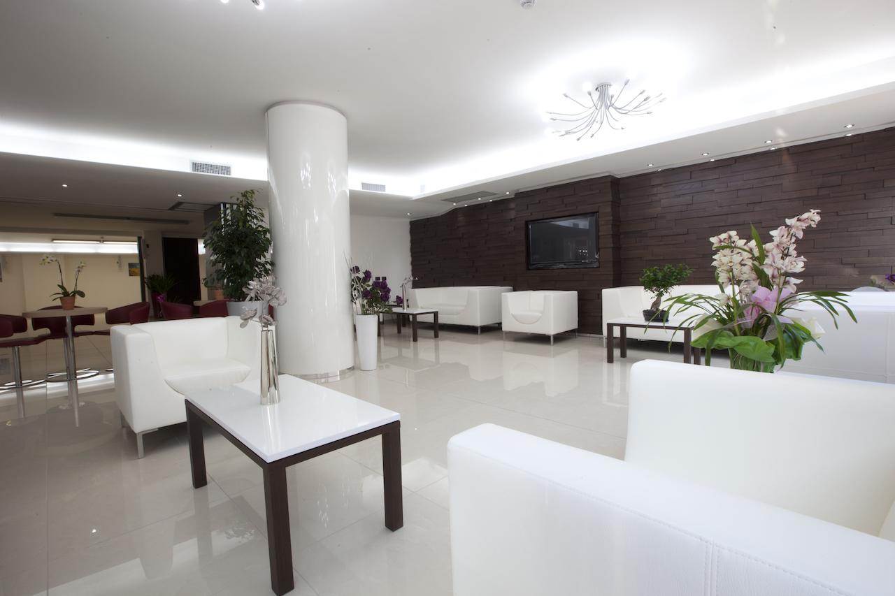 Hotel Eridano Sannazzaro de' Burgondi Bagian luar foto